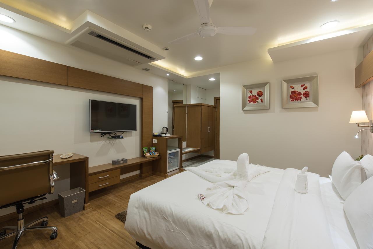Hotel Atishay Bhopal Exterior foto