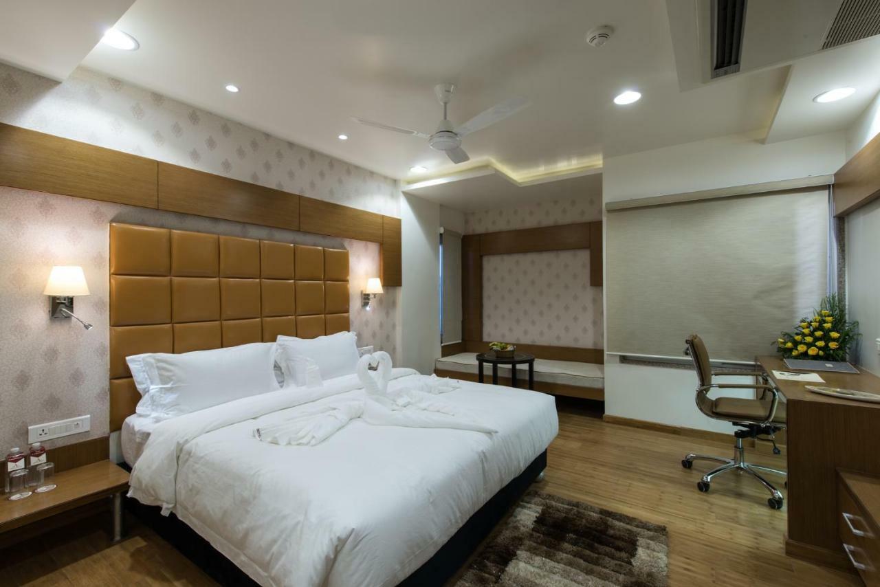 Hotel Atishay Bhopal Exterior foto